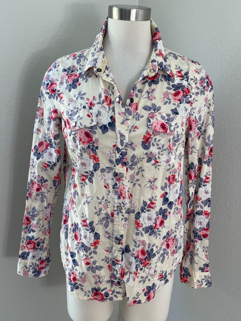 Forever 21 Womens Medium Floral Pearl Snap‎ Long Sleeve Shirt Western Rodeo